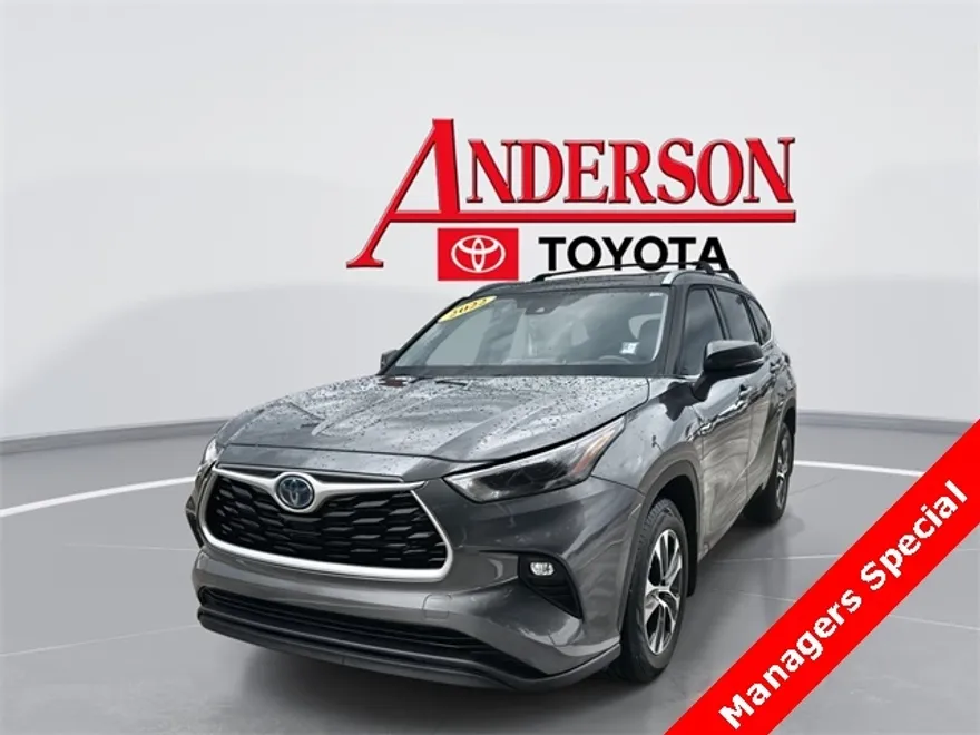 2022 Toyota Highlander Hybrid XLE photo 1