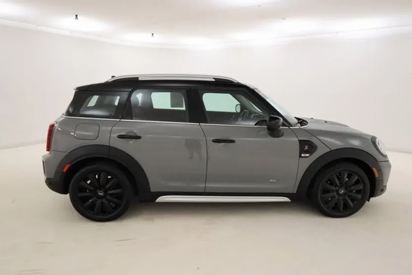 2022 Mini Countryman S ALL4 photo 1