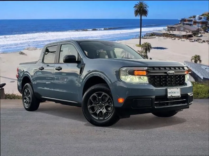 2024 Ford Maverick XLT photo 1