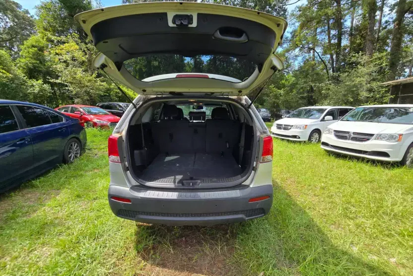2011 Kia Sorento EX photo 1