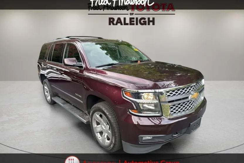 2017 Chevrolet Tahoe LT photo 1