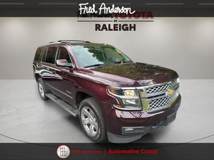 2017 Chevrolet Tahoe LT photo 1
