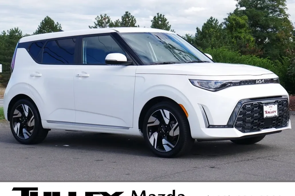2025 Kia Soul GT-Line photo 1