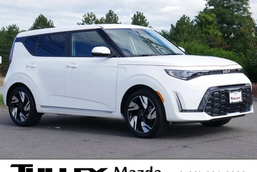 2025 Kia Soul GT-Line photo 1