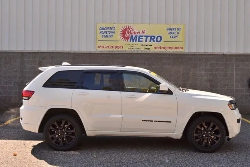 2020 Jeep Grand Cherokee Altitude photo 1