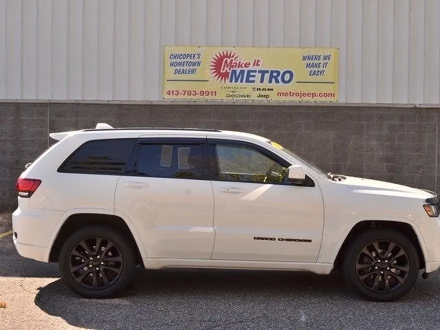2020 Jeep Grand Cherokee Altitude photo 1