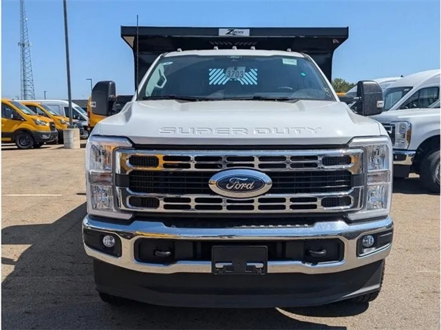 2025 Ford F-350 XL photo 1