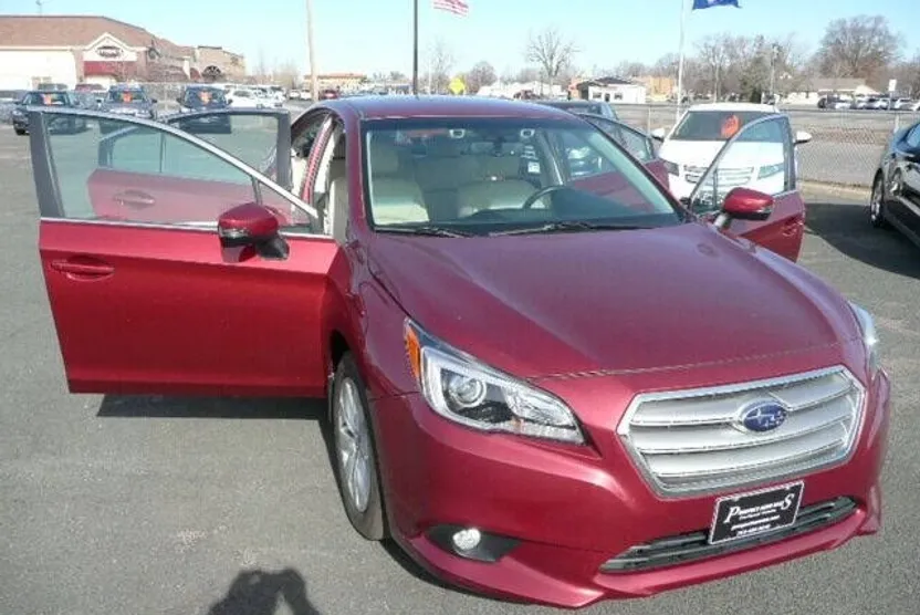 2015 Subaru Legacy 2.5i Premium photo 1