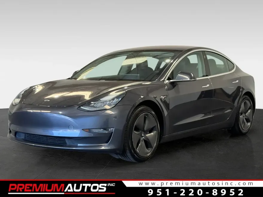 2018 Tesla Model 3 Long Range photo 1