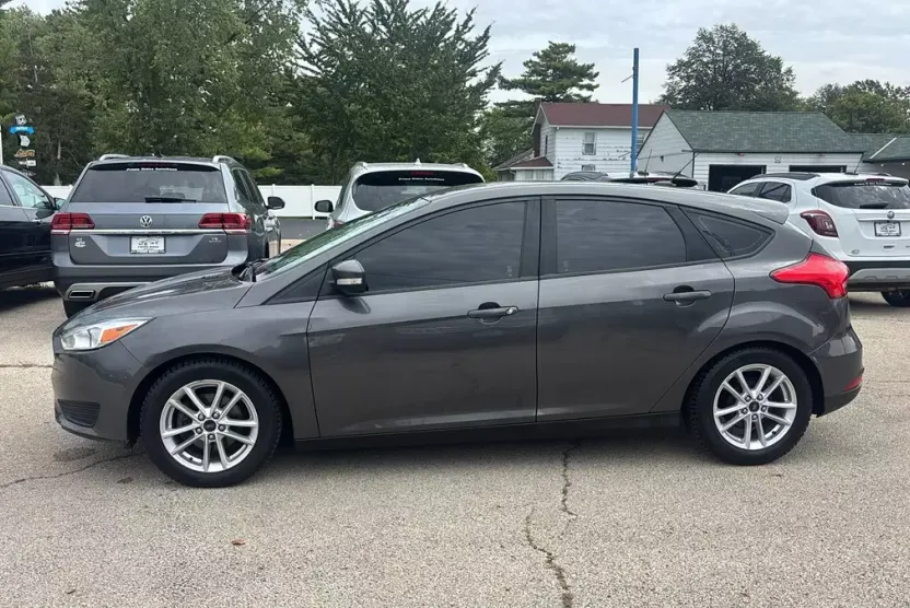 2016 Ford Focus SE photo 1