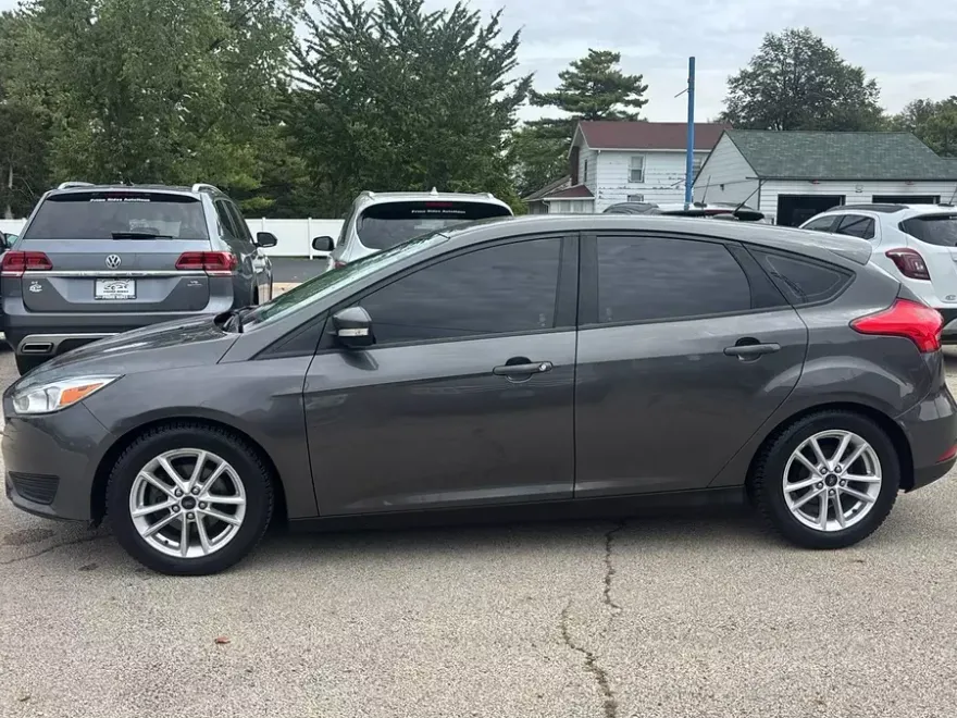 2016 Ford Focus SE photo 1