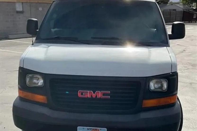 2011 Gmc Savana 1500 Cargo photo 1