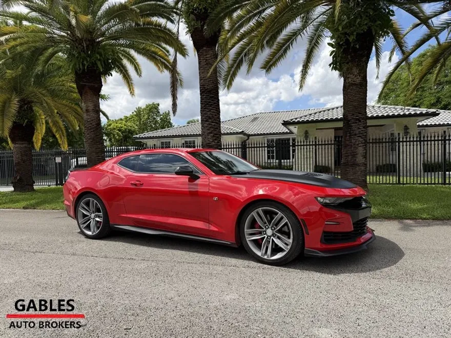 2019 Chevrolet Camaro SS photo 1