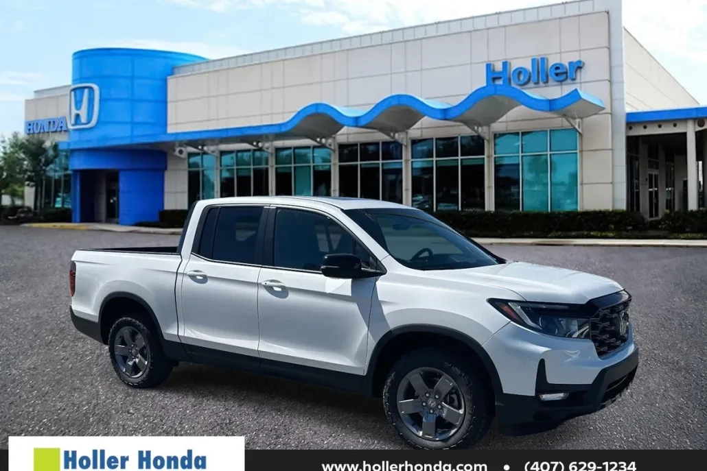 2025 Honda Ridgeline TrailSport photo 1