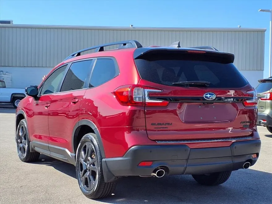 2024 Subaru Ascent Onyx Edition photo 1