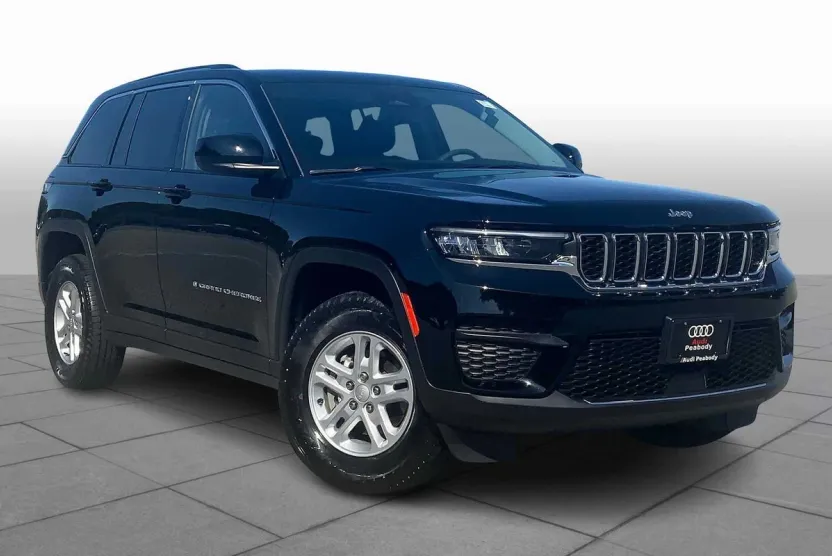 2023 Jeep Grand Cherokee Laredo photo 1