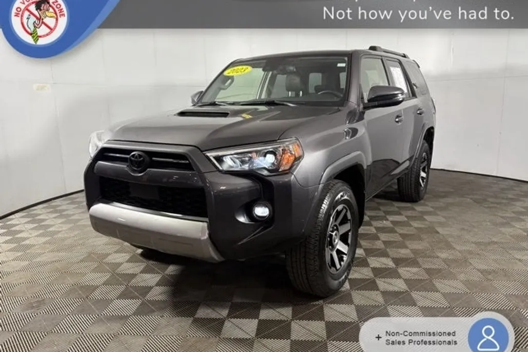 2023 Toyota 4Runner TRD Off-Road Premium photo 1