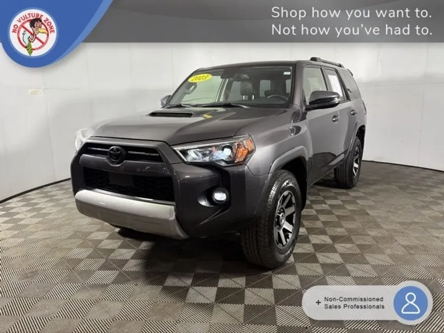 2023 Toyota 4Runner TRD Off-Road Premium photo 1