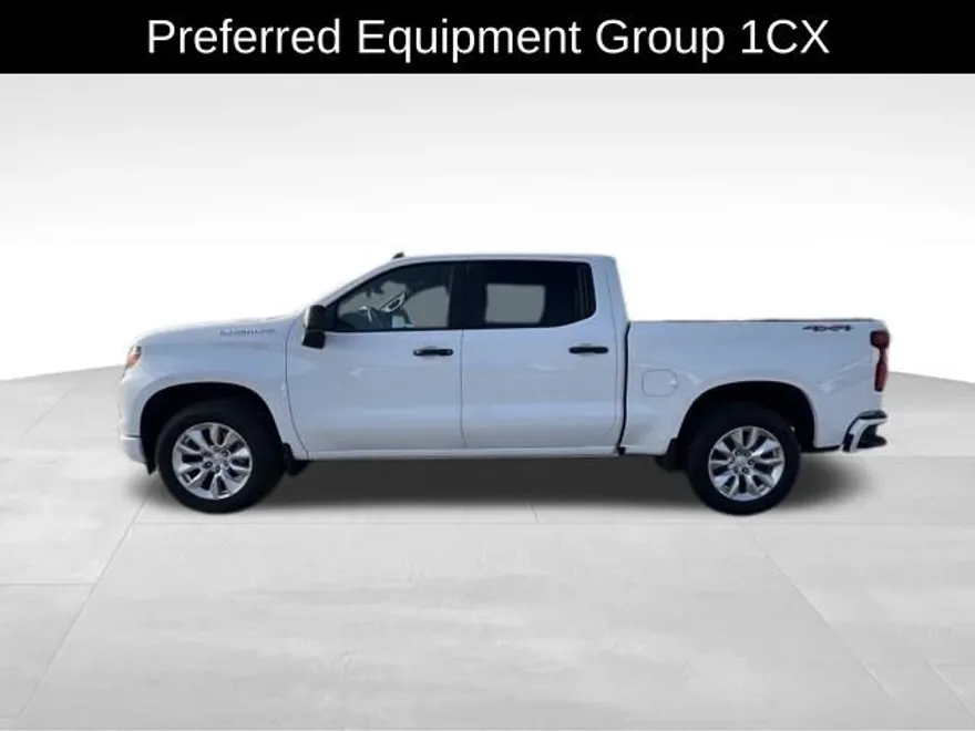 2025 Chevrolet Silverado 1500 Custom photo 1