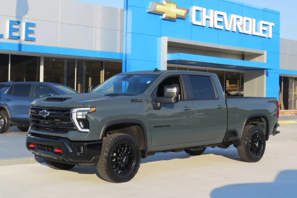 2025 Chevrolet Silverado 2500HD LT photo 1
