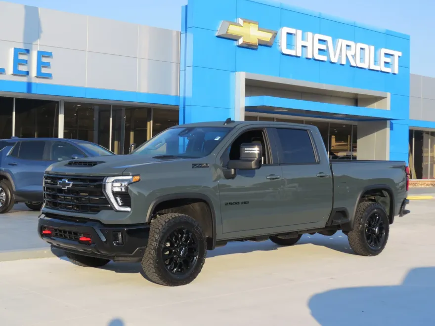 2025 Chevrolet Silverado 2500HD LT photo 1