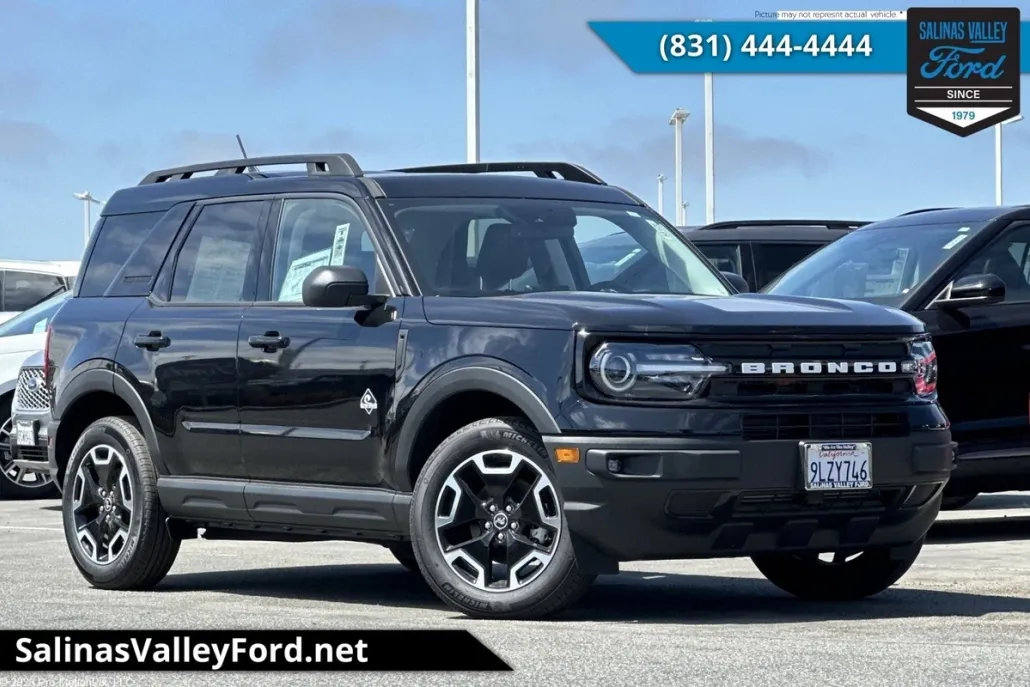 2024 Ford Bronco Sport Outer Banks photo 1