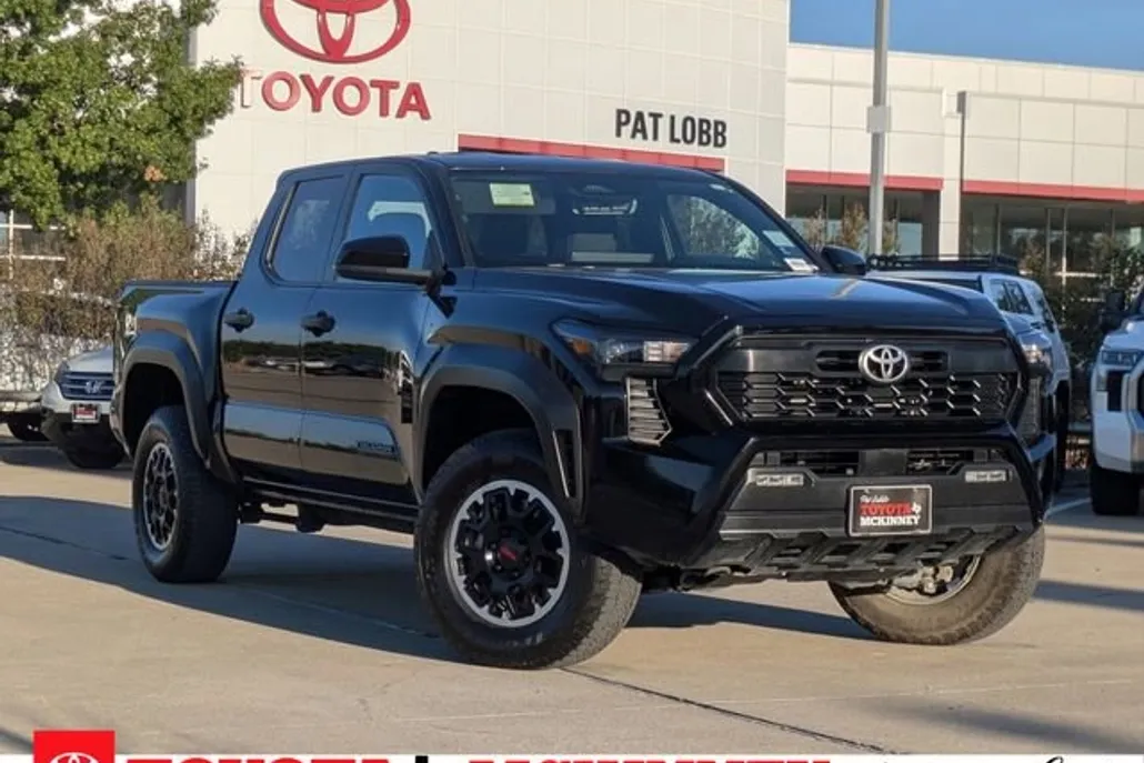 2024 Toyota Tacoma TRD Off-Road photo 1