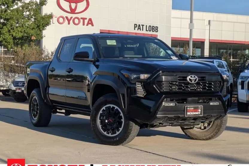 2024 Toyota Tacoma TRD Off-Road photo 1