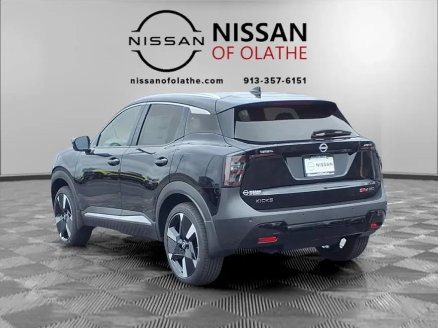 2025 Nissan Kicks SR photo 1