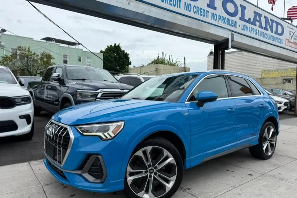 2019 Audi Q3 S line Premium Plus photo 1