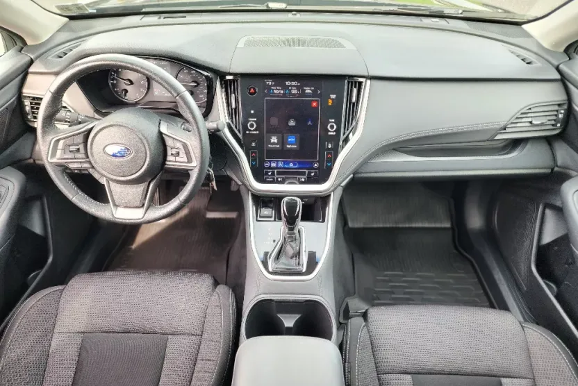 2022 Subaru Outback Premium photo 1