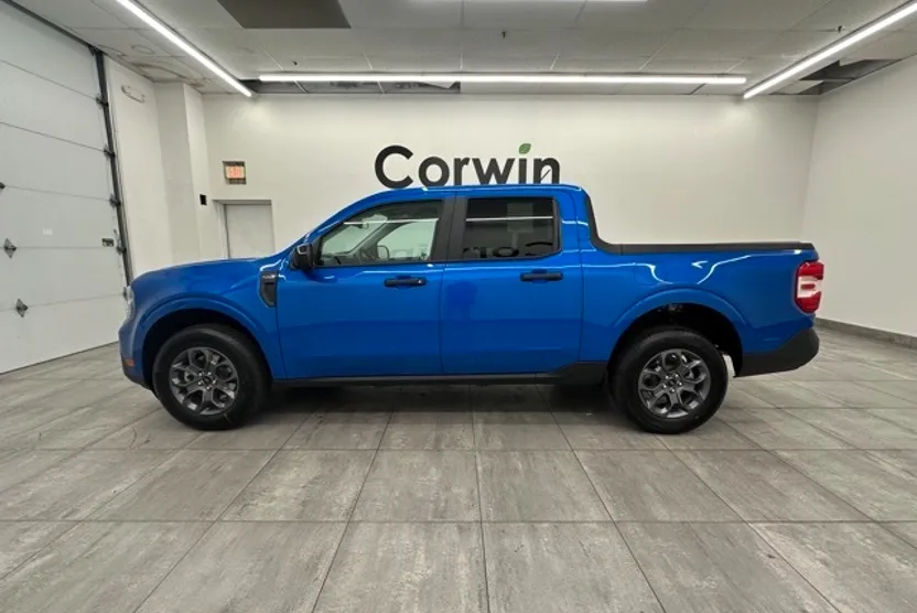 2025 Ford Maverick XLT photo 1