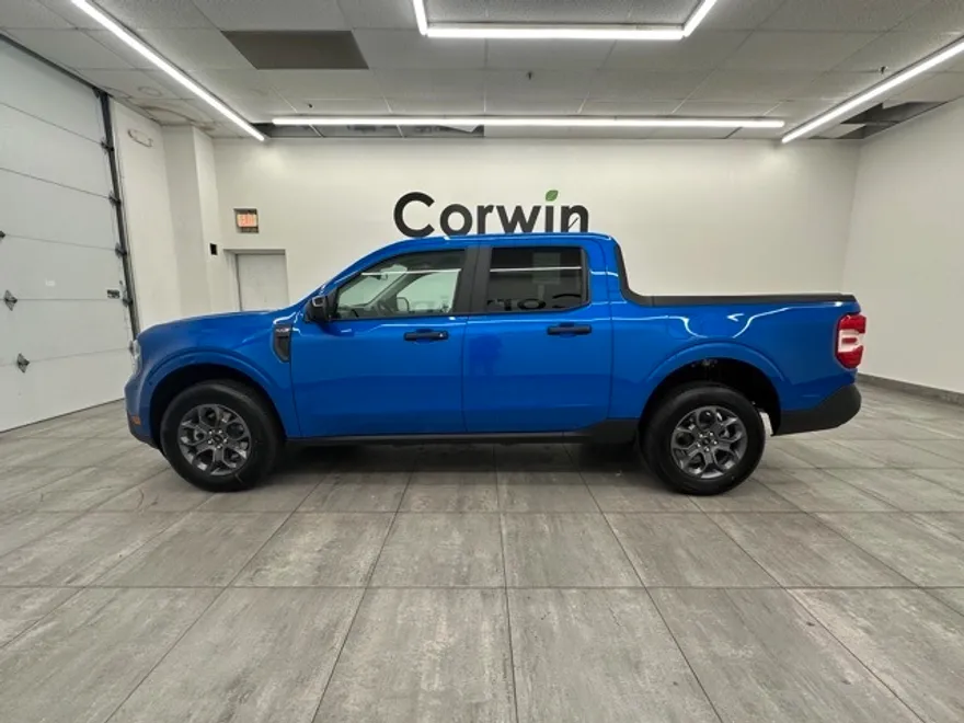 2025 Ford Maverick XLT photo 1