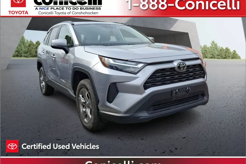 2024 Toyota RAV4 XLE photo 1