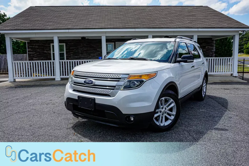 2015 Ford Explorer XLT photo 1