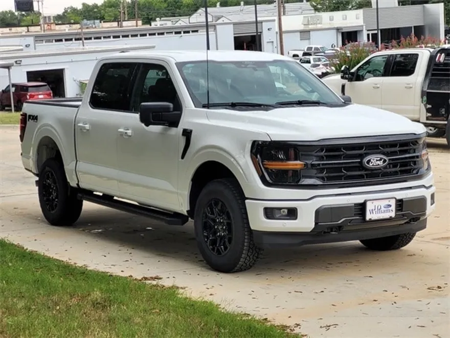 2025 Ford F-150 XLT photo 1