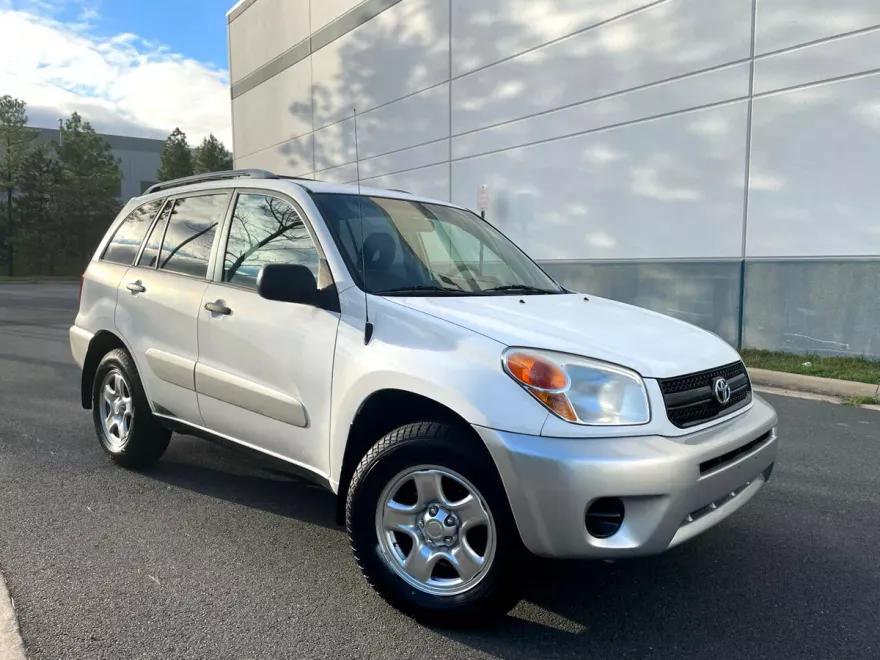 2005 Toyota RAV4 photo 1