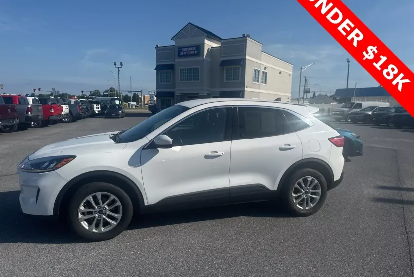 2021 Ford Escape SE photo 1
