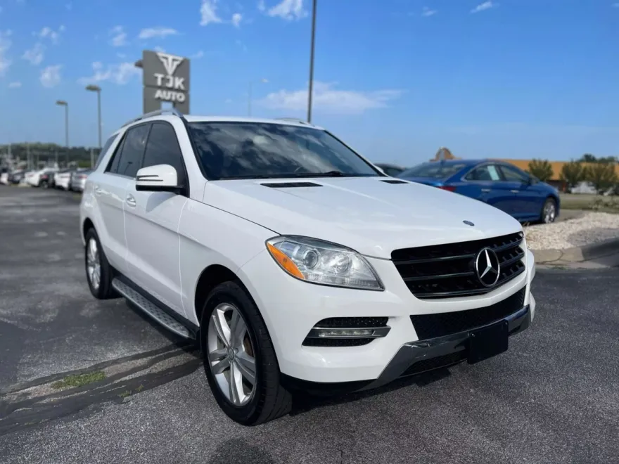 2015 Mercedes Benz ML 350 4MATIC photo 1