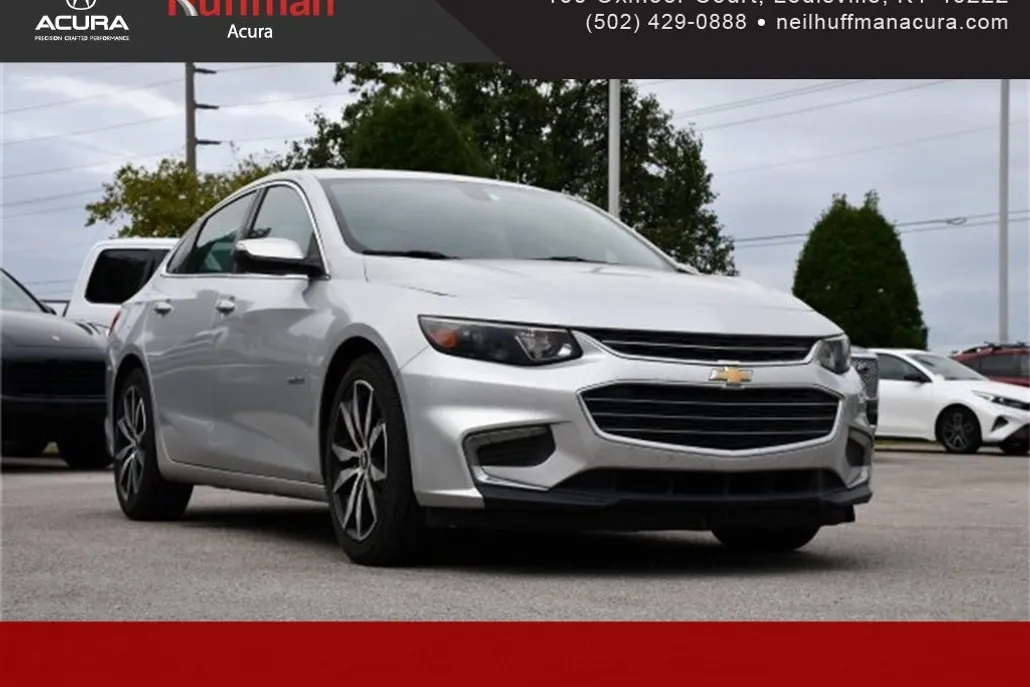 2017 Chevrolet Malibu 1LT photo 1