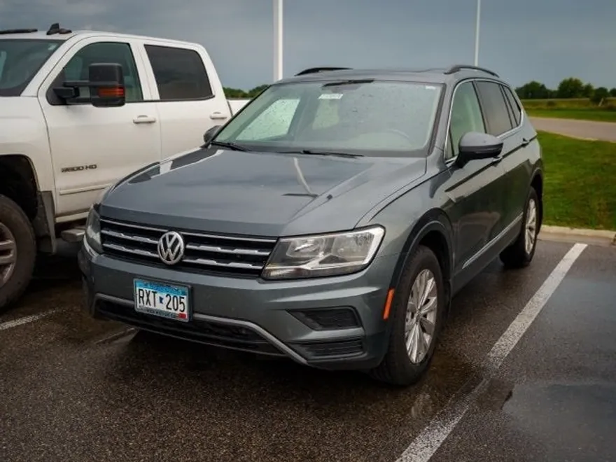 2018 Volkswagen Tiguan SEL photo 1