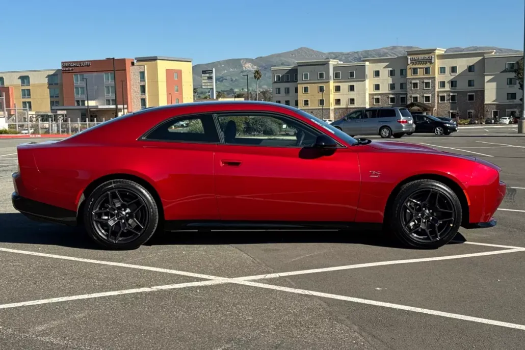 2024 Dodge Charger Daytona R/T photo 1