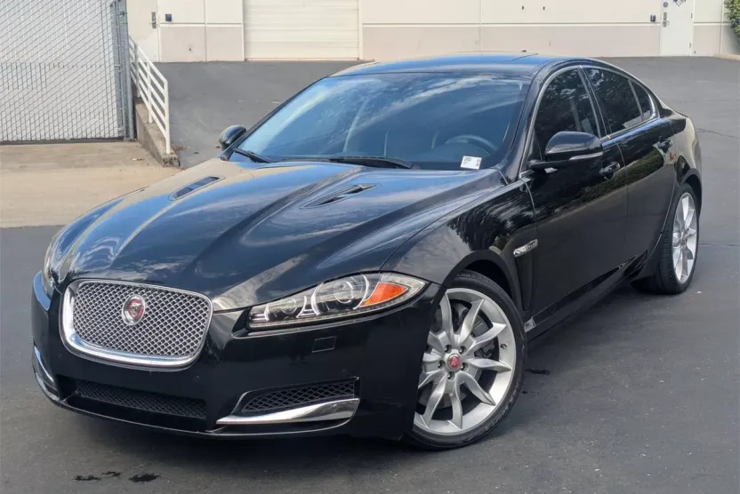 2015 Jaguar XF Supercharged photo 1
