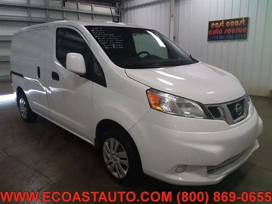 2019 Nissan NV200 SV photo 1
