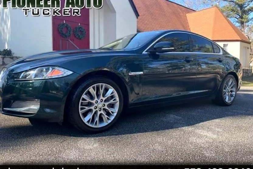 2014 Jaguar XF AWD photo 1