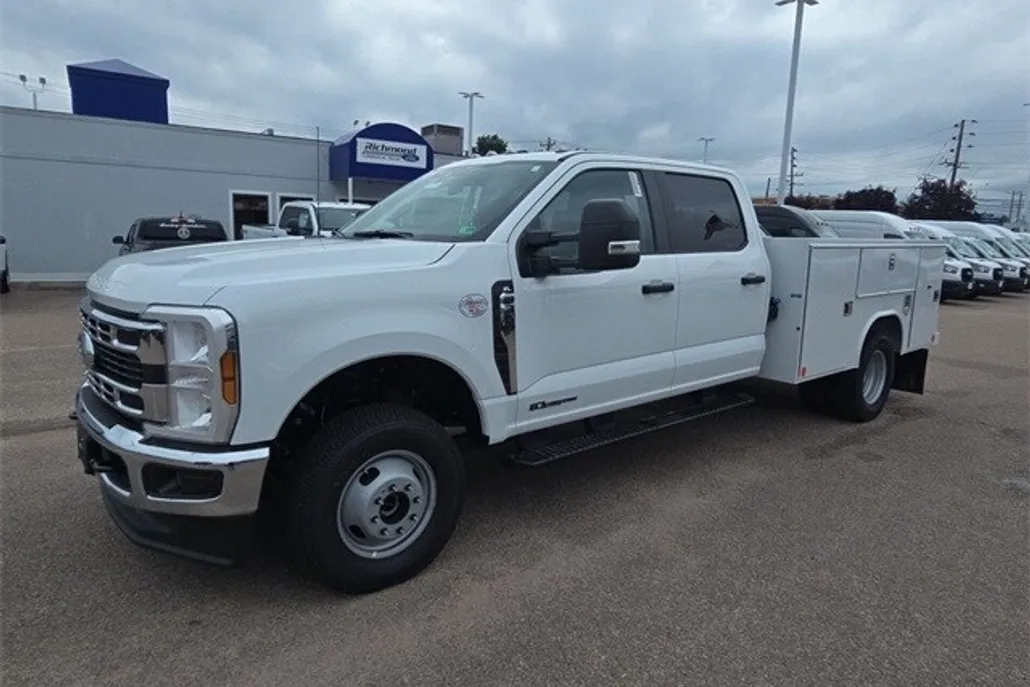 2025 Ford F-350 XL photo 1