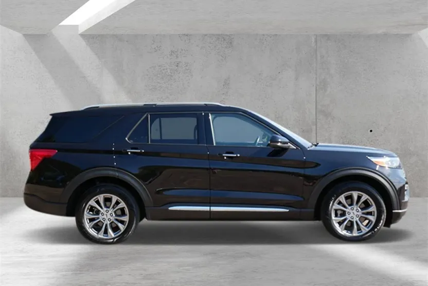 2022 Ford Explorer Limited photo 1