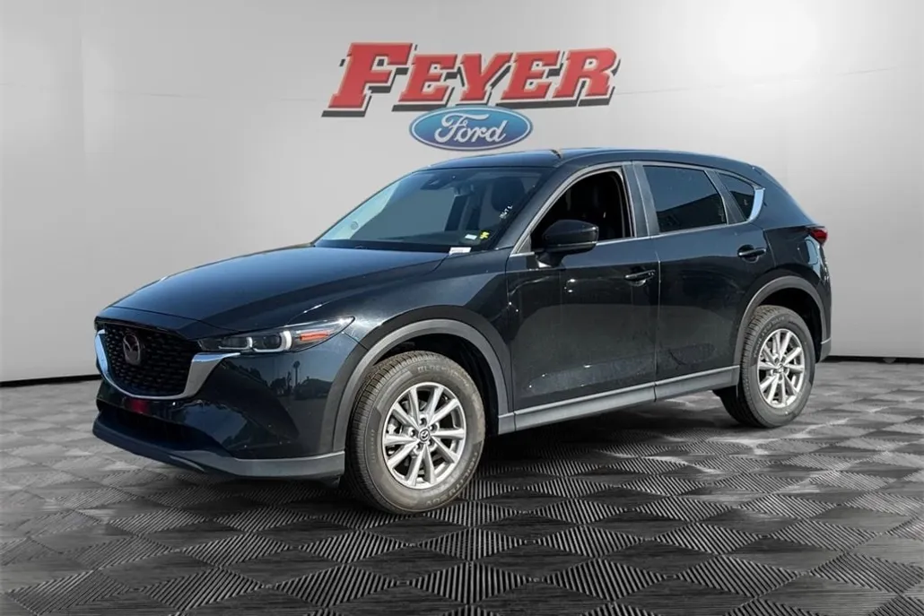 2023 Mazda CX-5 2.5 S Preferred photo 1