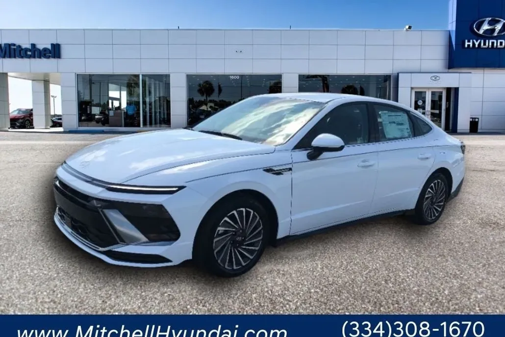 2025 Hyundai Sonata Hybrid SEL photo 1