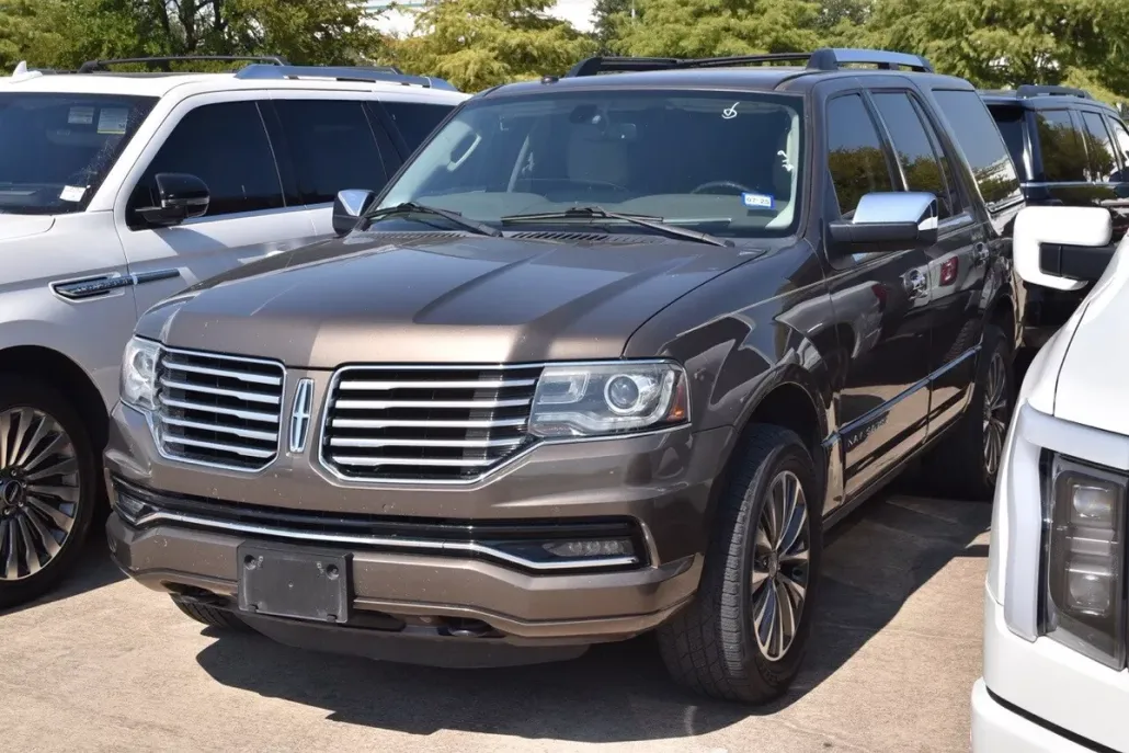 2016 Lincoln Navigator Select photo 1
